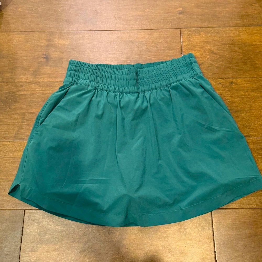 Athleta High Rise Weekender Skort in Green